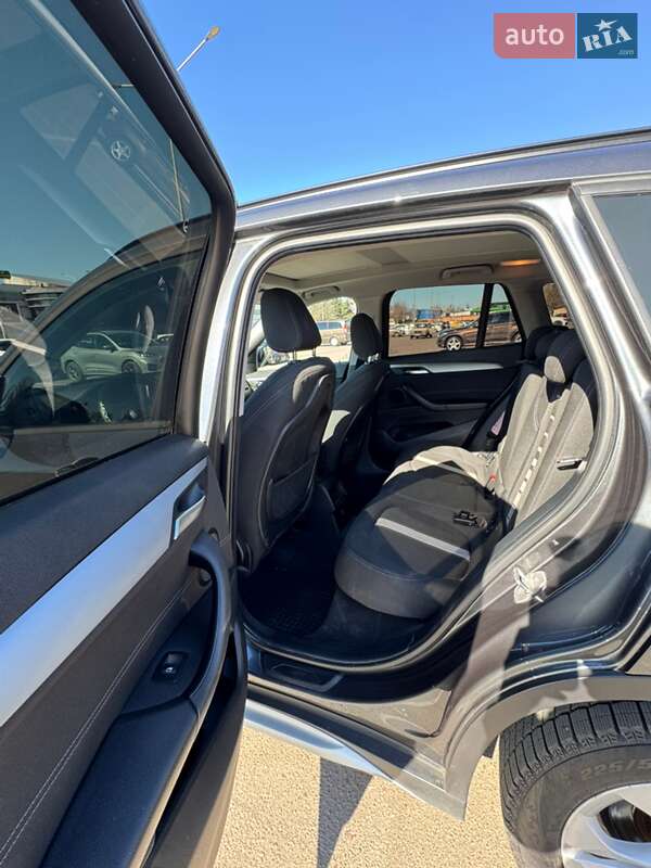 Внедорожник / Кроссовер BMW X1 2018 в Одессе