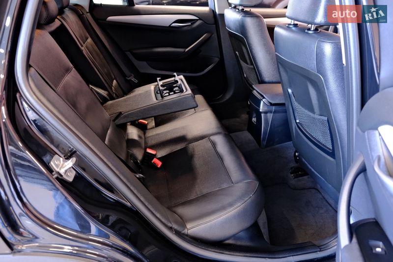 Внедорожник / Кроссовер BMW X1 2015 в Одессе