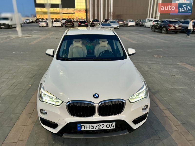 Внедорожник / Кроссовер BMW X1 2017 в Одессе