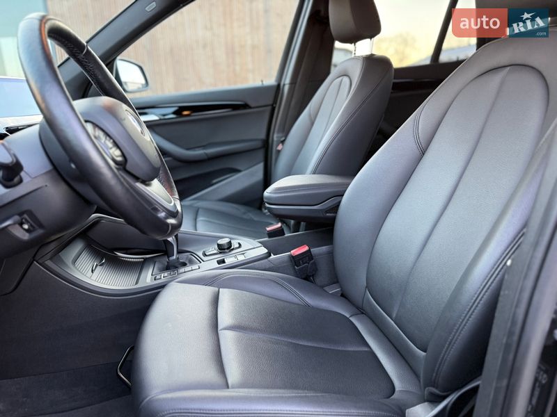 Внедорожник / Кроссовер BMW X1 2022 в Киеве
