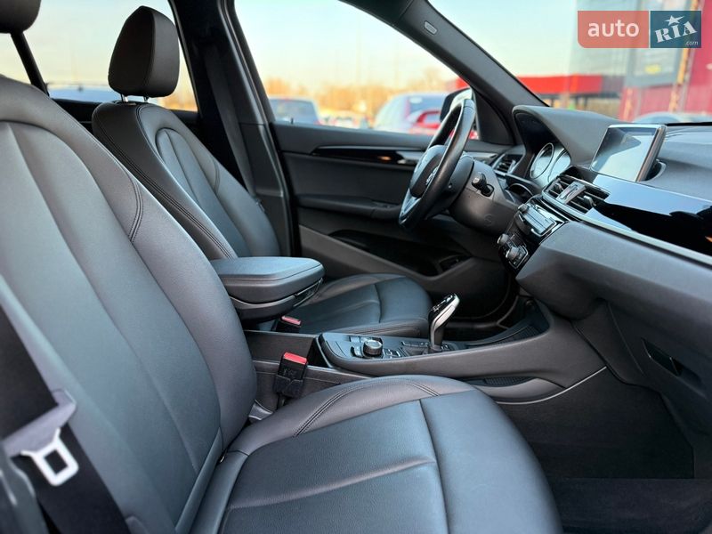 Внедорожник / Кроссовер BMW X1 2022 в Киеве