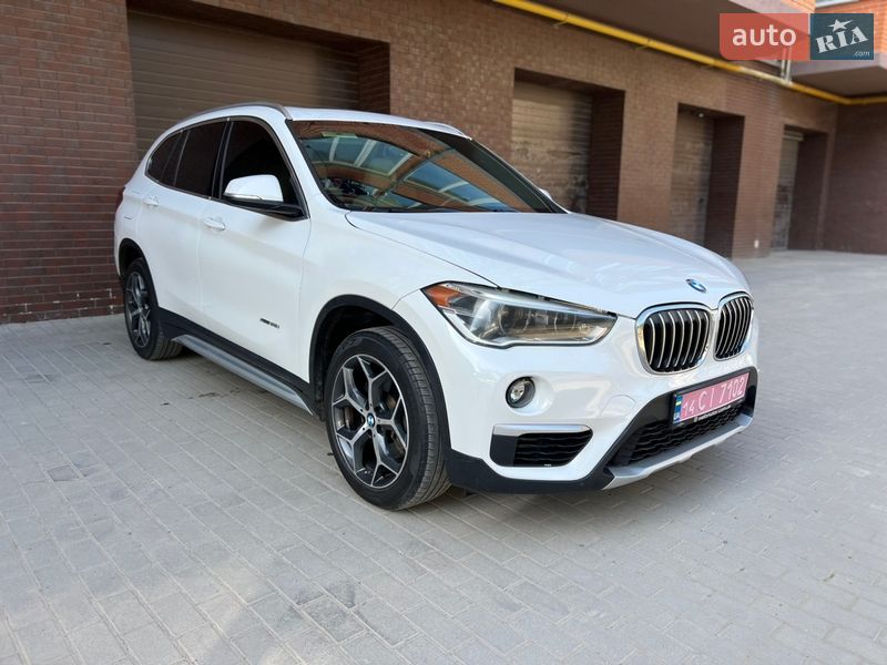 Внедорожник / Кроссовер BMW X1 2016 в Львове