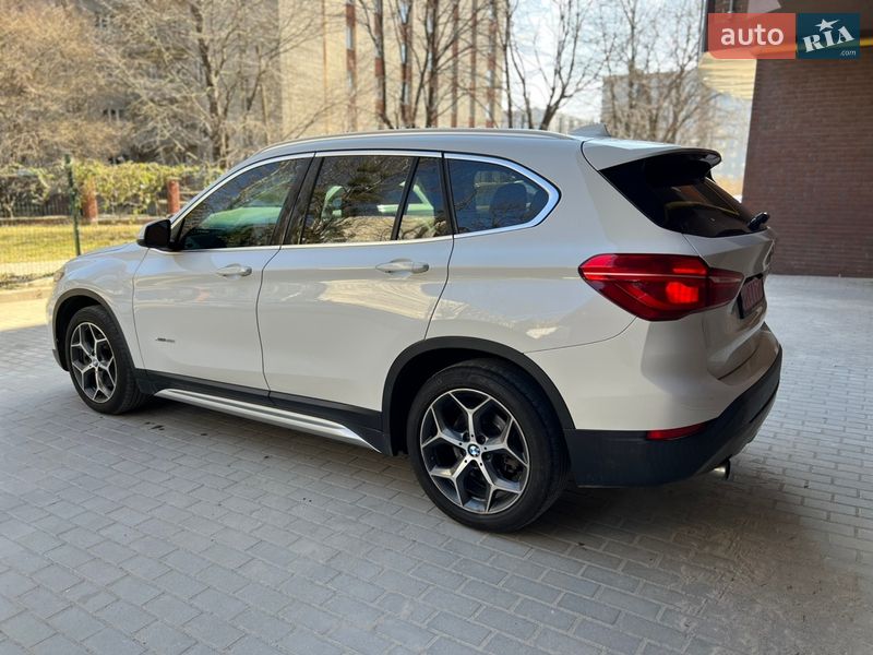Внедорожник / Кроссовер BMW X1 2016 в Львове