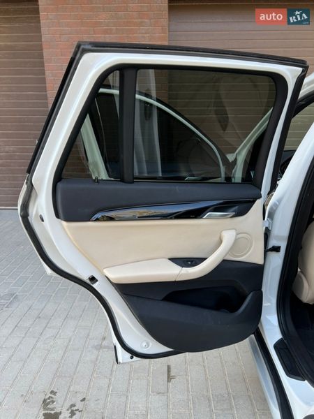 Внедорожник / Кроссовер BMW X1 2016 в Львове