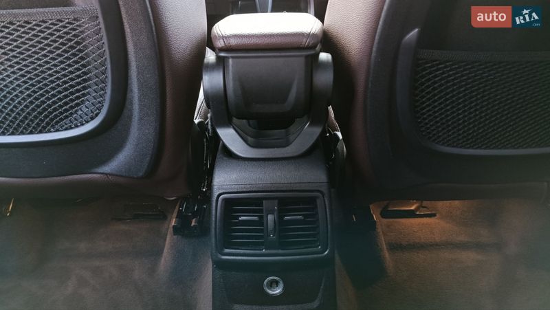 Внедорожник / Кроссовер BMW X1 2015 в Луцке