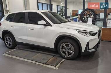 Внедорожник / Кроссовер BMW X1 2023 в Киеве