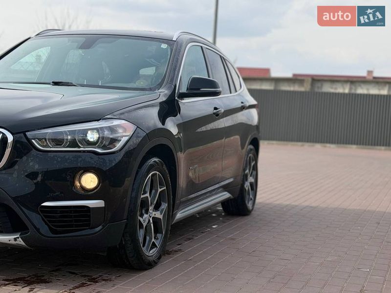 Внедорожник / Кроссовер BMW X1 2016 в Сарнах