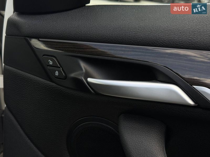 Позашляховик / Кросовер BMW X1 2017 в Рівному