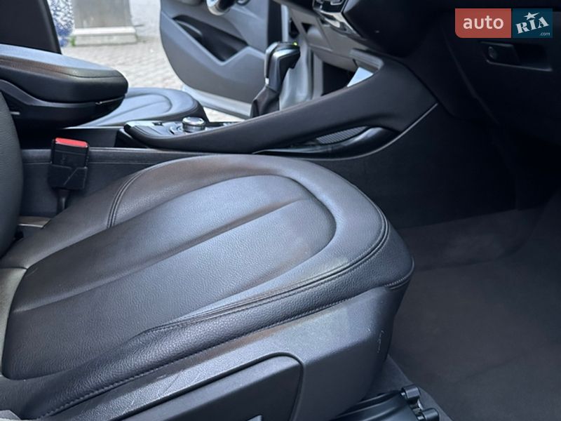 Позашляховик / Кросовер BMW X1 2016 в Львові фото 13 Позашляховик / Кросовер BMW X1 2016 в Львові