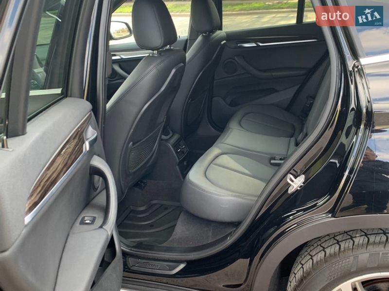 Внедорожник / Кроссовер BMW X1 2016 в Львове