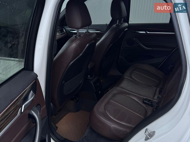 Внедорожник / Кроссовер BMW X1 2016 в Коломые