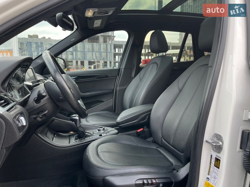 Внедорожник / Кроссовер BMW X1 2016 в Киеве