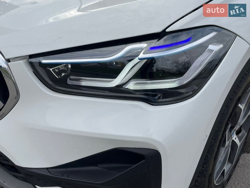 Внедорожник / Кроссовер BMW X1 2016 в Киеве