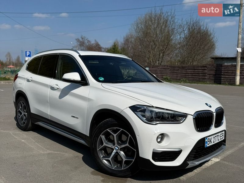Внедорожник / Кроссовер BMW X1 2017 в Ровно