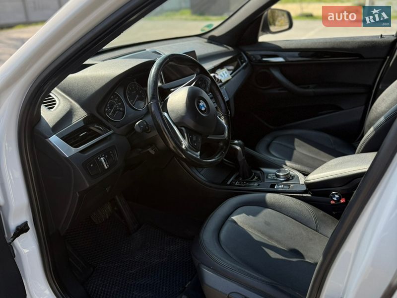 Внедорожник / Кроссовер BMW X1 2017 в Ровно