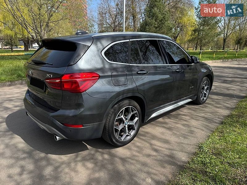 Внедорожник / Кроссовер BMW X1 2018 в Ровно