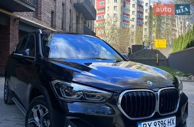 Внедорожник / Кроссовер BMW X1 2022 в Хмельницком
