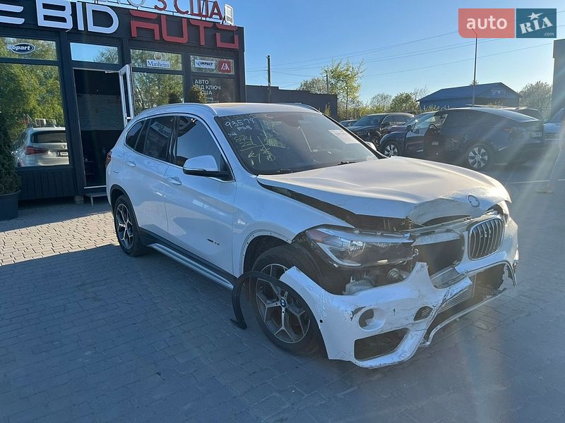 Внедорожник / Кроссовер BMW X1 2016 в Львове