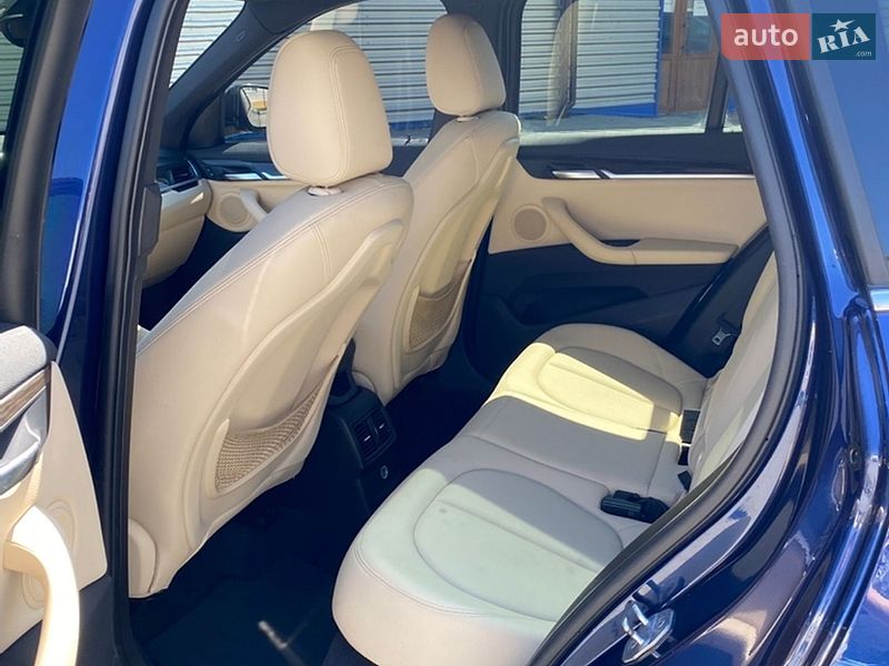Внедорожник / Кроссовер BMW X1 2016 в Львове
