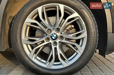 Внедорожник / Кроссовер BMW X1 2022 в Киеве