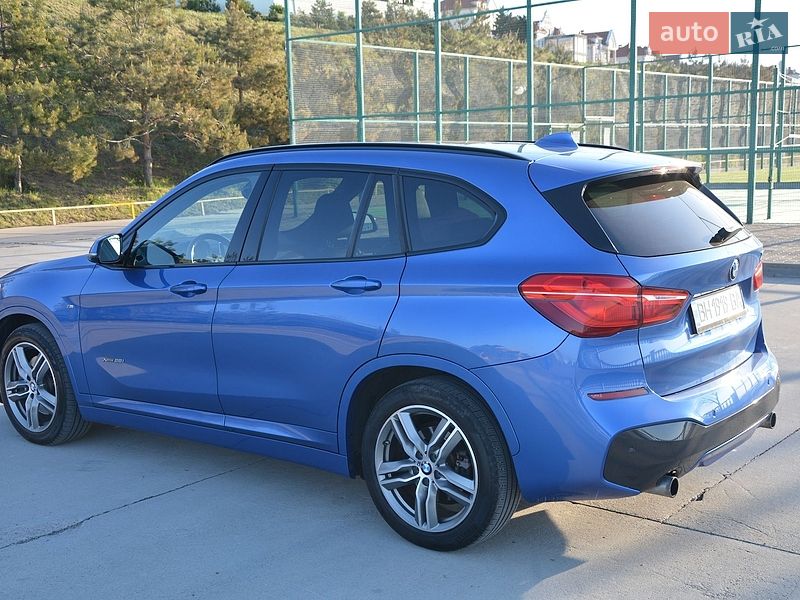 Внедорожник / Кроссовер BMW X1 2016 в Одессе