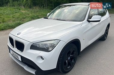 Внедорожник / Кроссовер BMW X1 2010 в Хмельницком