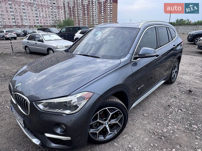 Внедорожник / Кроссовер BMW X1 2017 в Киеве