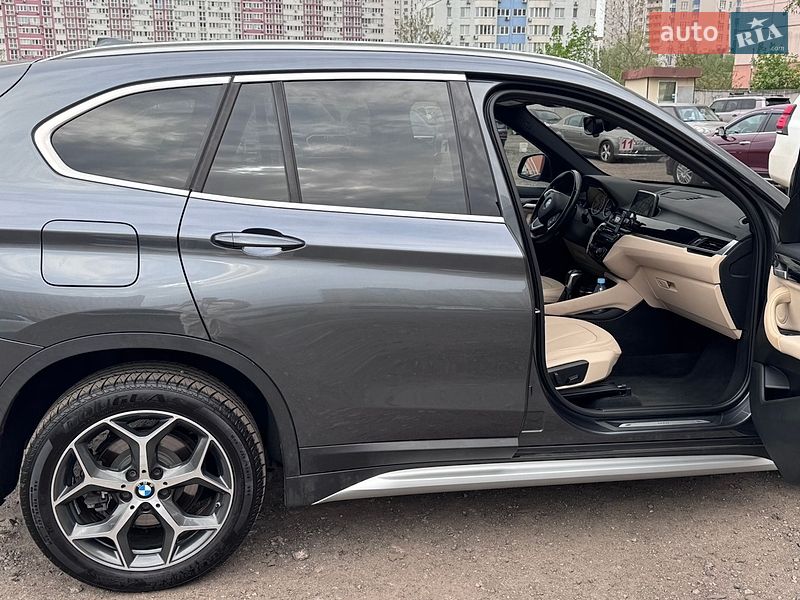 Внедорожник / Кроссовер BMW X1 2017 в Киеве
