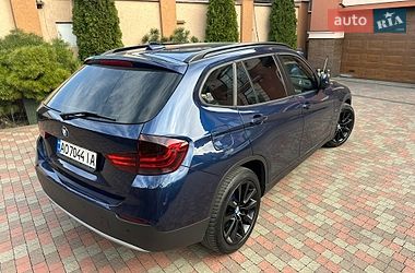Внедорожник / Кроссовер BMW X1 2011 в Мукачево