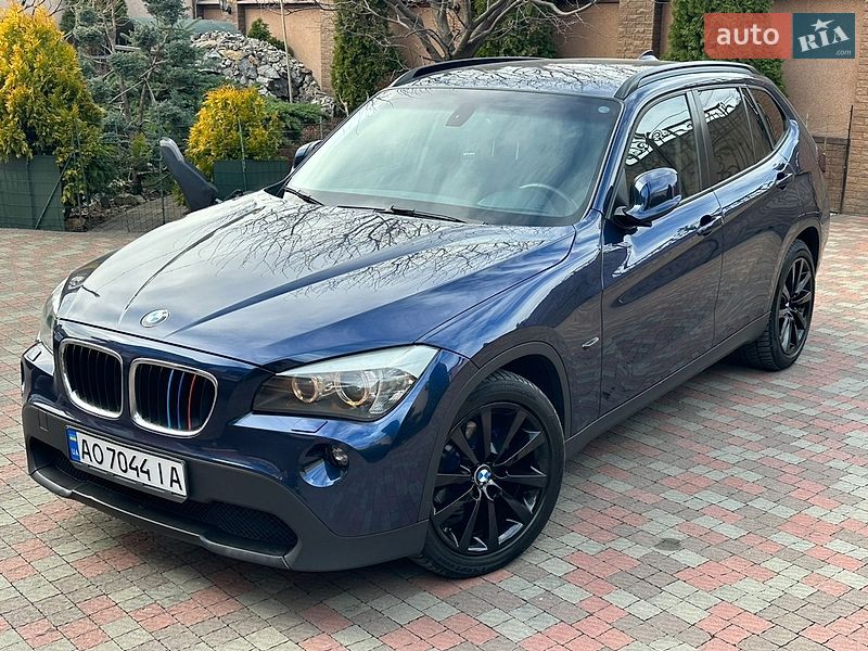 Внедорожник / Кроссовер BMW X1 2011 в Мукачево