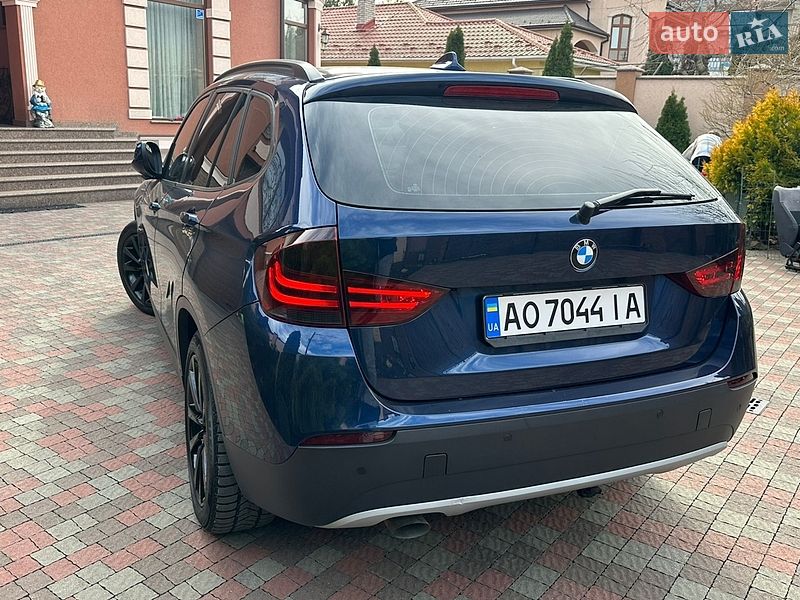 Внедорожник / Кроссовер BMW X1 2011 в Мукачево