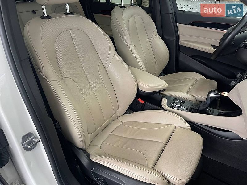 Внедорожник / Кроссовер BMW X1 2019 в Киеве