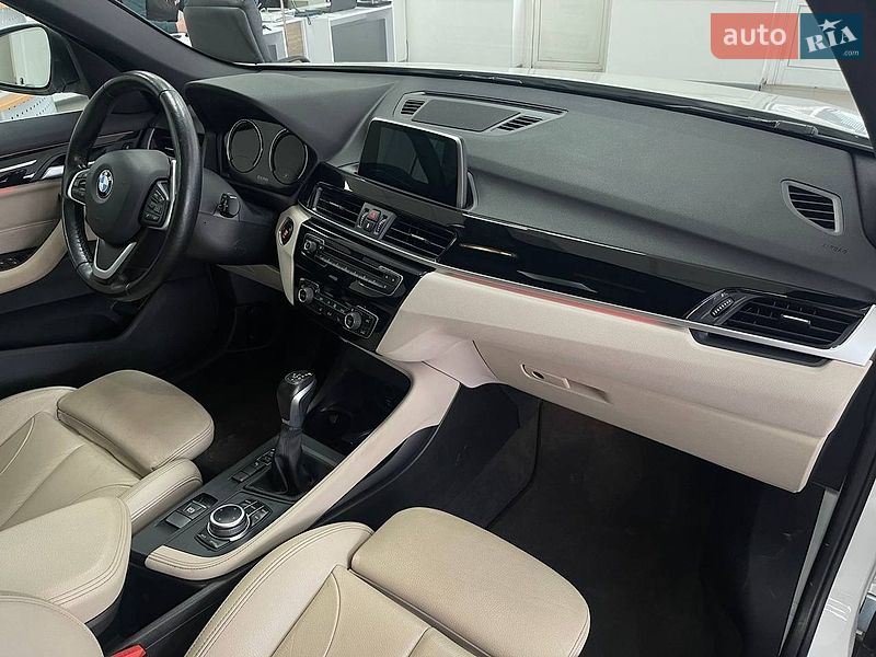 Внедорожник / Кроссовер BMW X1 2019 в Киеве
