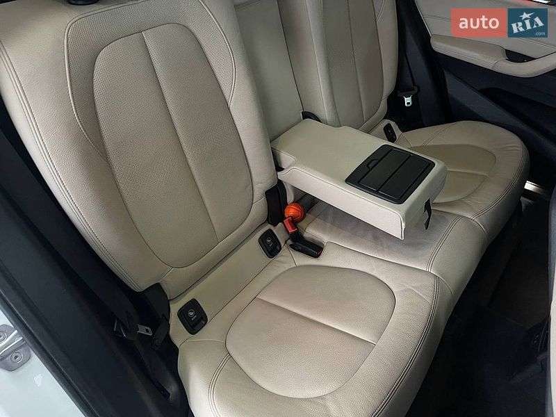 Внедорожник / Кроссовер BMW X1 2019 в Киеве