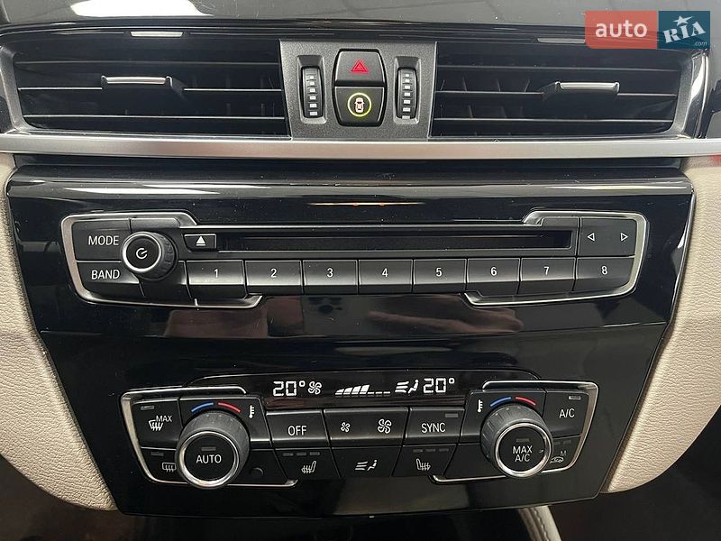 Внедорожник / Кроссовер BMW X1 2019 в Киеве