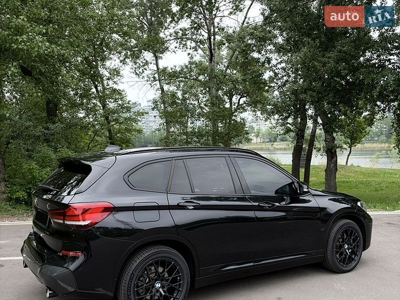 Внедорожник / Кроссовер BMW X1 2020 в Киеве