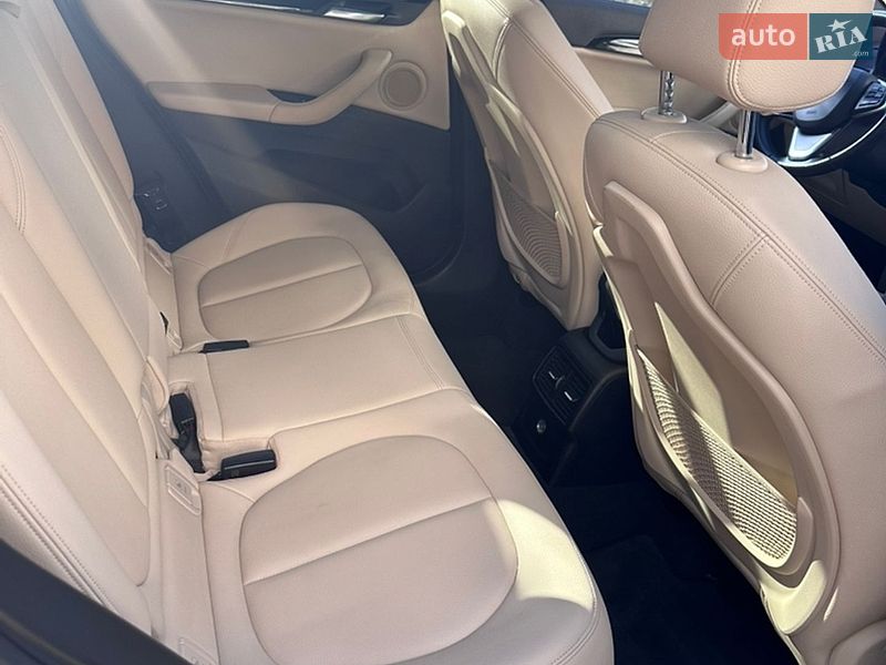 Внедорожник / Кроссовер BMW X1 2016 в Ивано-Франковске