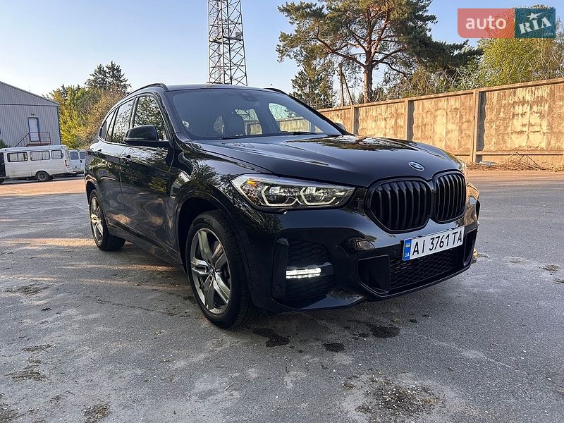 Внедорожник / Кроссовер BMW X1 2021 в Киеве