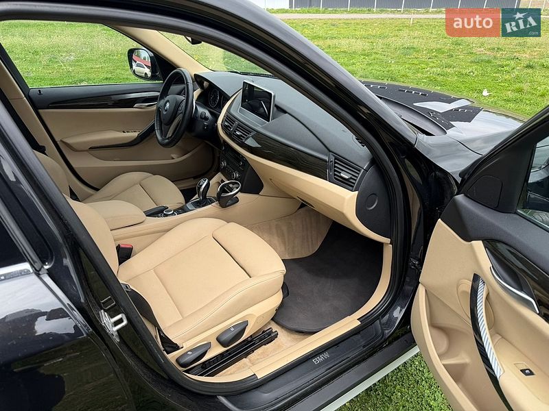 Внедорожник / Кроссовер BMW X1 2012 в Луцке