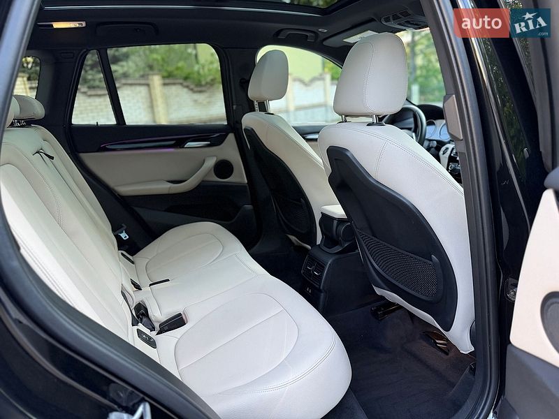 Внедорожник / Кроссовер BMW X1 2020 в Львове