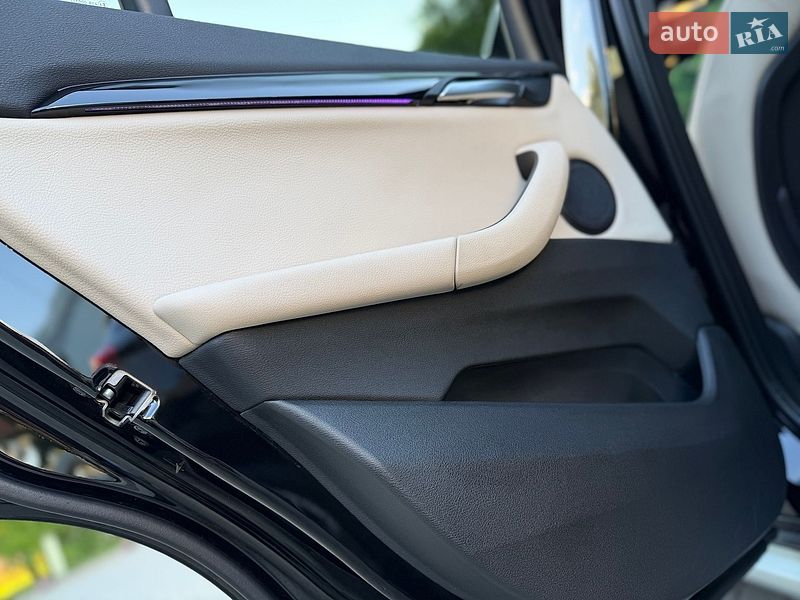 Внедорожник / Кроссовер BMW X1 2020 в Львове