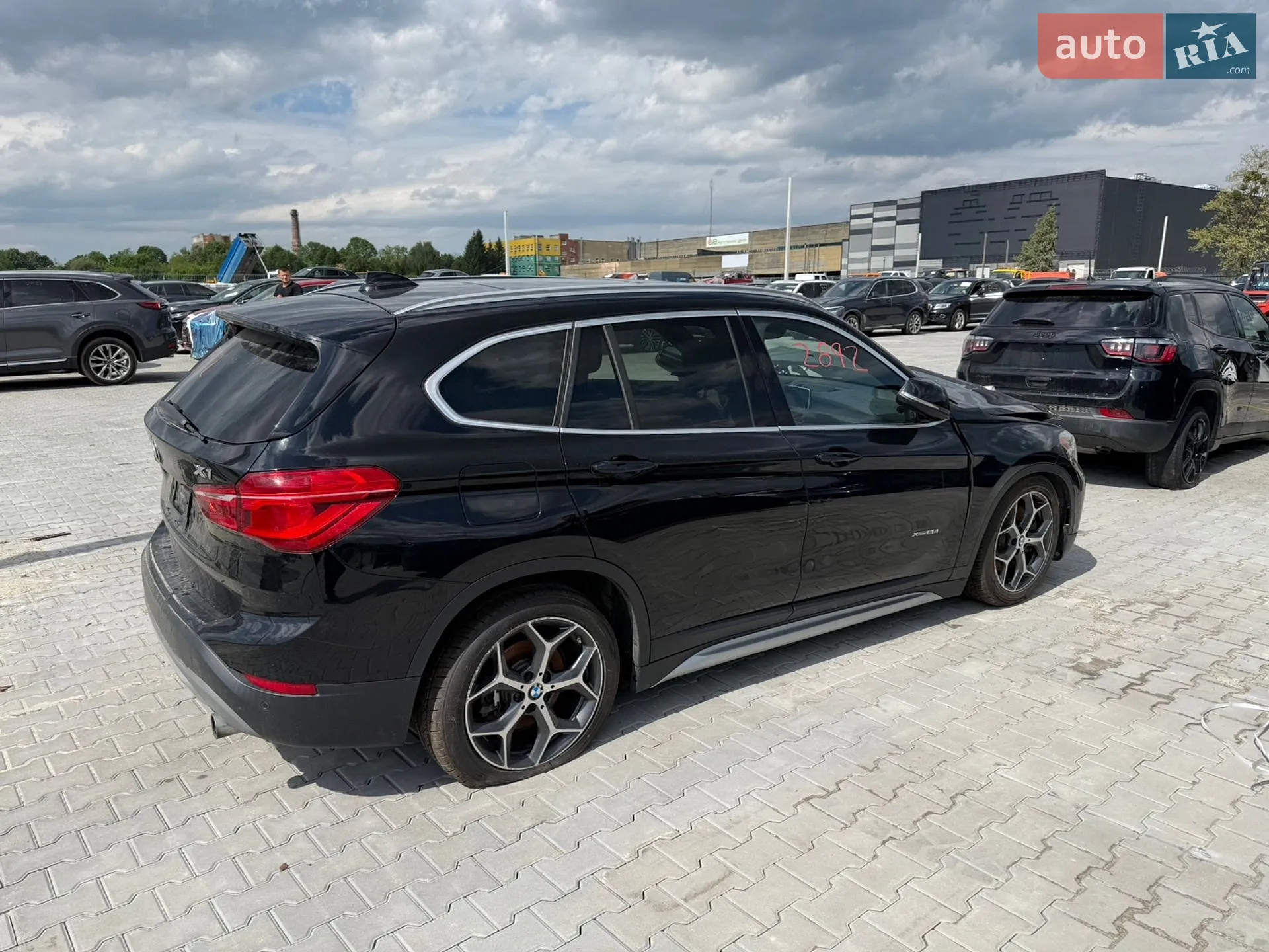 2016 BMW X1 - мініатюра 2
