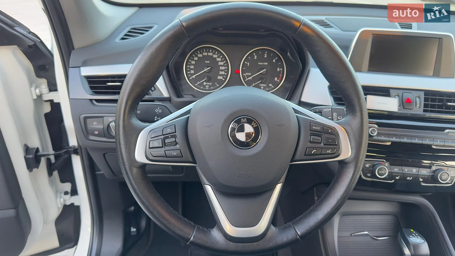 2016 BMW X1 - мініатюра 57