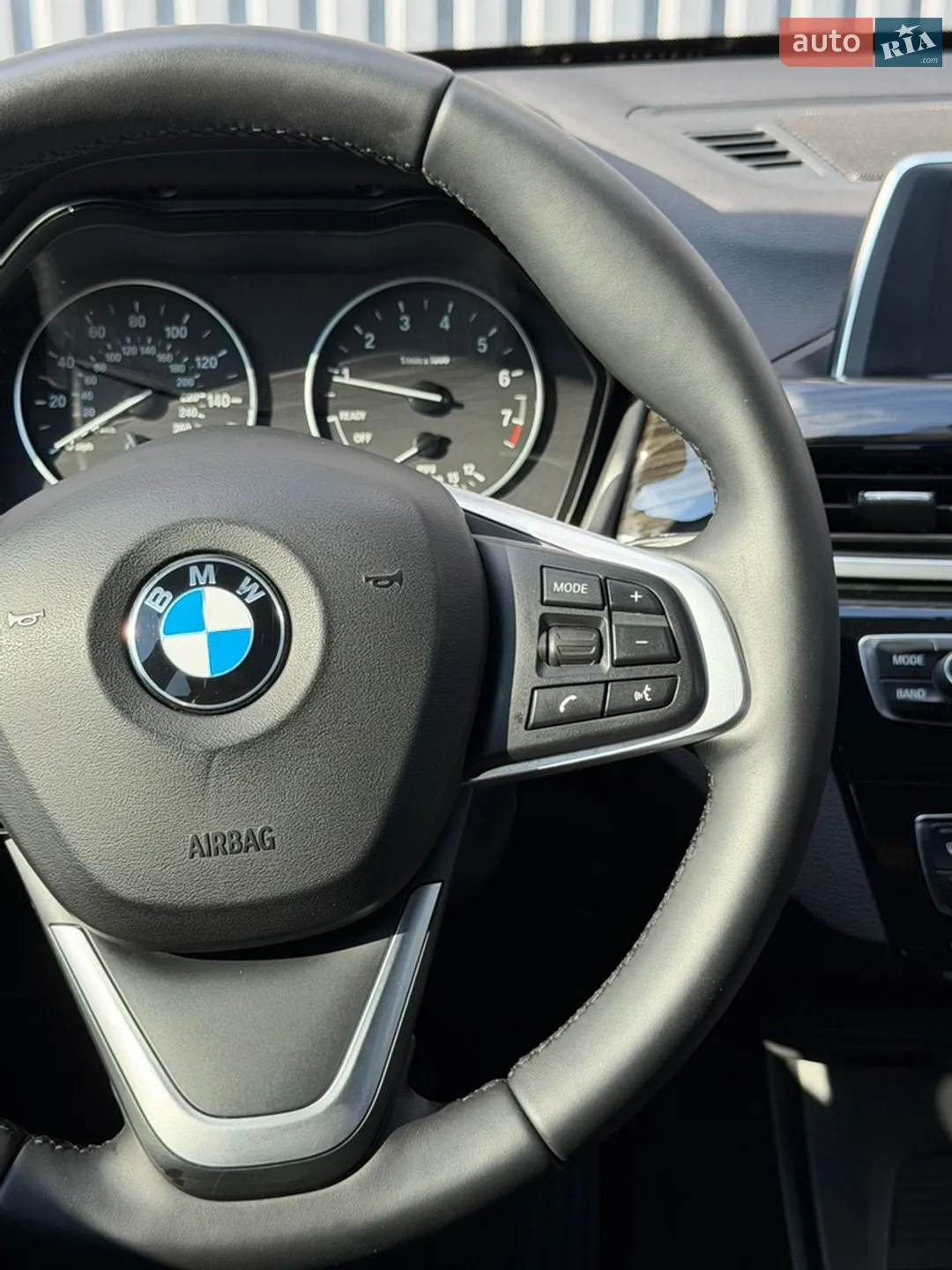2016 BMW X1 - мініатюра 40
