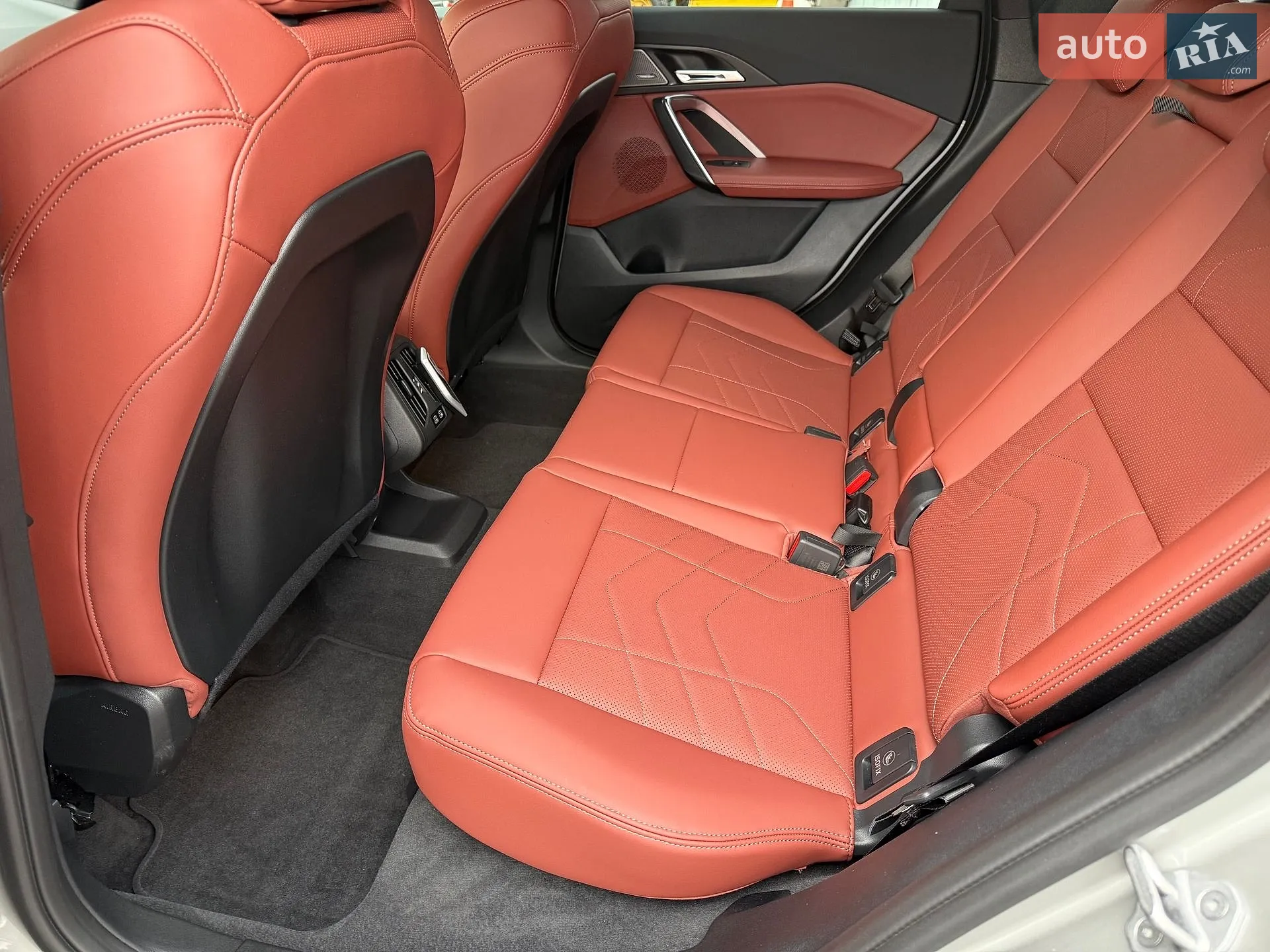 2025 BMW X1 - мініатюра 9