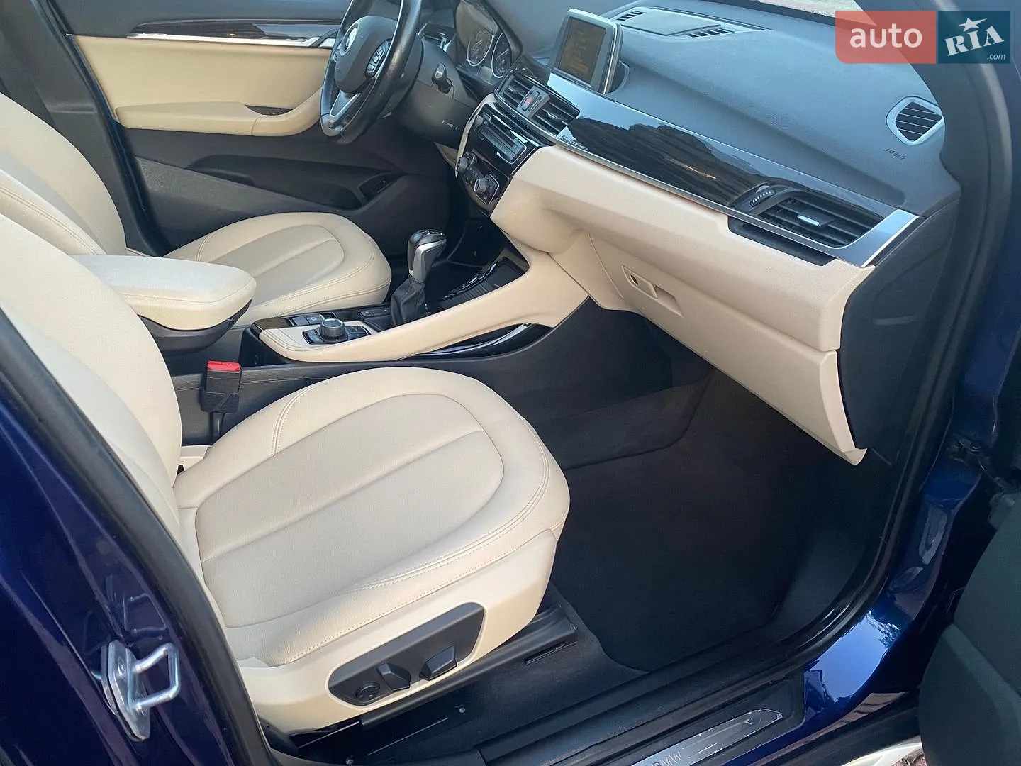 2016 BMW X1 - мініатюра 15