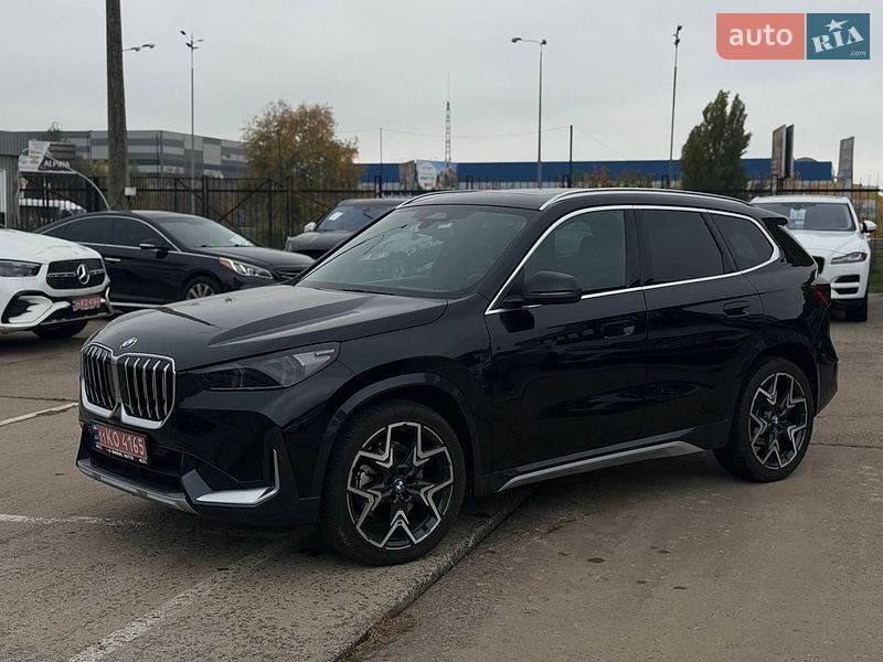 Внедорожник / Кроссовер BMW X1 2024 в Киеве