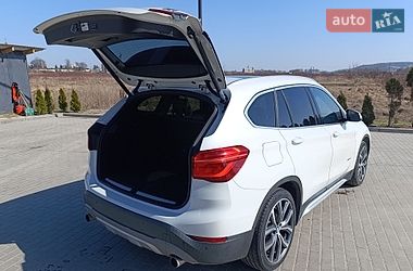 Внедорожник / Кроссовер BMW X1 2016 в Золочеве