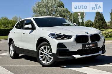 Позашляховик / Кросовер BMW X2 2022 в 