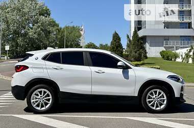 Позашляховик / Кросовер BMW X2 2022 в 